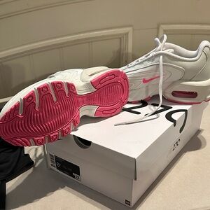 Nike Women's White and Pink Sneakers
